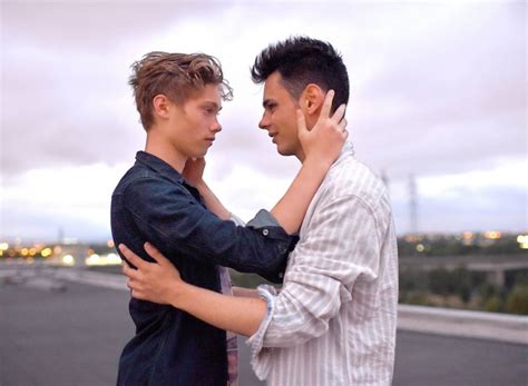 La sélection de films de JocK : Courts et longs métrages gay, traitant des problématiques que chaque gay peut rencontrer dans sa vie. 